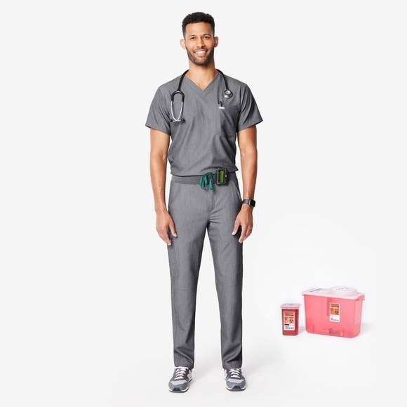 Figs Axim Cargo Scrub Pants Grey Graphite - Picture 2 of 11